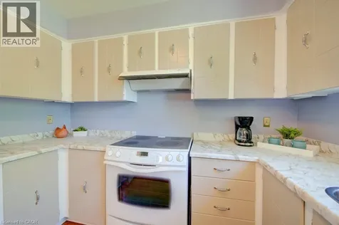 16 Sugar Maple Place Kitchener ON N2N 1Y3