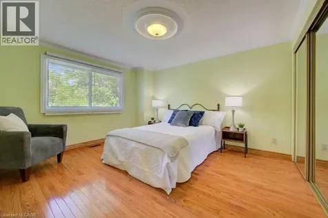 16 Sugar Maple Place Kitchener ON N2N 1Y3