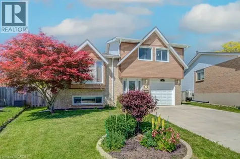 16 Sugar Maple Place Kitchener ON N2N 1Y3