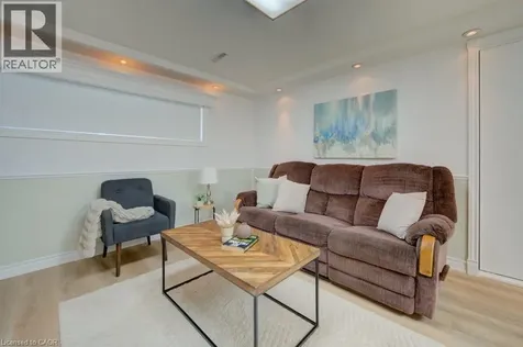 16 Sugar Maple Place Kitchener ON N2N 1Y3