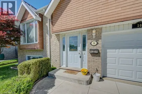 16 Sugar Maple Place Kitchener ON N2N 1Y3