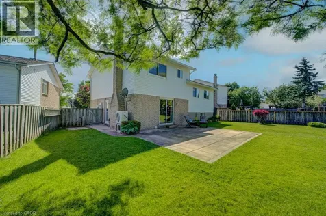 16 Sugar Maple Place Kitchener ON N2N 1Y3