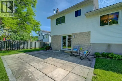 16 Sugar Maple Place Kitchener ON N2N 1Y3