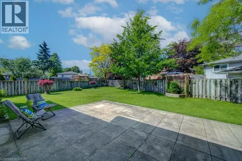 16 Sugar Maple Place Kitchener ON N2N 1Y3