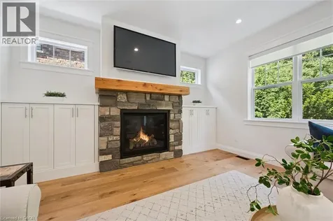 118 Eaglecrest Street Kitchener ON N2K 0C4