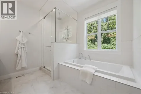 118 Eaglecrest Street Kitchener ON N2K 0C4