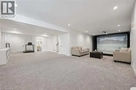 118 Eaglecrest Street Kitchener ON N2K 0C4