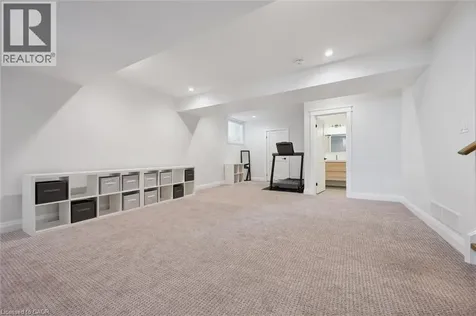 118 Eaglecrest Street Kitchener ON N2K 0C4