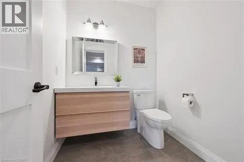 118 Eaglecrest Street Kitchener ON N2K 0C4