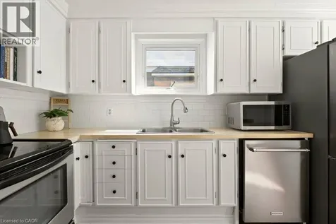 66 Edgemont Street South Hamilton ON L8K 2H5