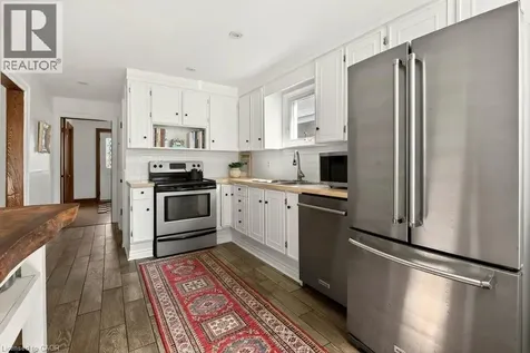 66 Edgemont Street South Hamilton ON L8K 2H5