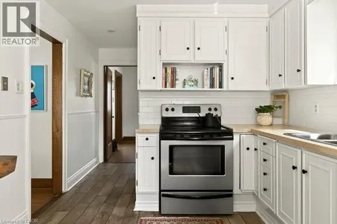 66 Edgemont Street South Hamilton ON L8K 2H5