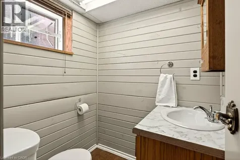 66 Edgemont Street South Hamilton ON L8K 2H5