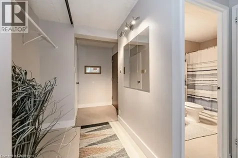 75 Hazelglen Drive Kitchener ON N2M 2E2