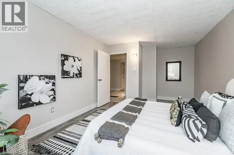 75 Hazelglen Drive Kitchener ON N2M 2E2
