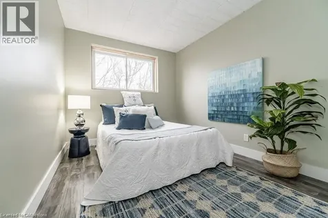 75 Hazelglen Drive Kitchener ON N2M 2E2
