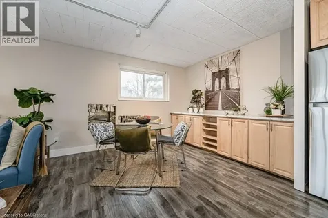 75 Hazelglen Drive Kitchener ON N2M 2E2