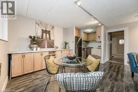75 Hazelglen Drive Kitchener ON N2M 2E2