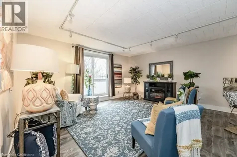 75 Hazelglen Drive Kitchener ON N2M 2E2