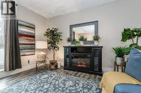 75 Hazelglen Drive Kitchener ON N2M 2E2