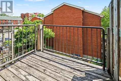 1102 Blasdell Avenue Ottawa ON K1K 0C3