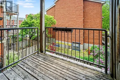 1102 Blasdell Avenue Ottawa ON K1K 0C3
