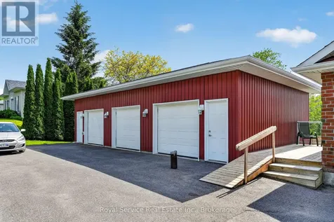 15 Sunset Drive Hamilton Township ON K9A 0W9