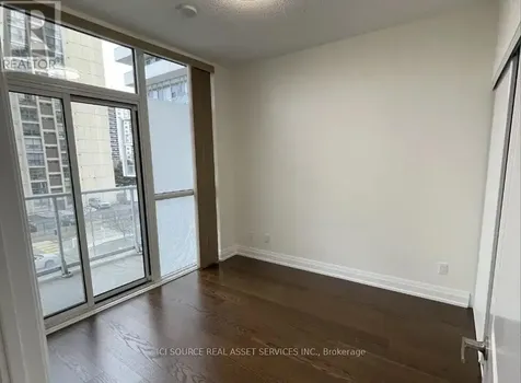 65 Speers Road Oakville (co Central) ON L6K 0J1