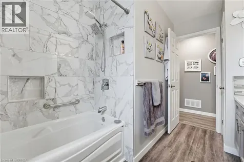 71 Barnes Avenue Brantford ON N3R 4Y9