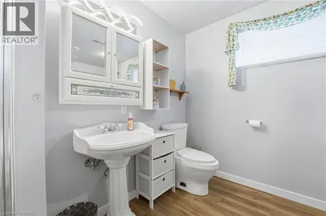 71 Barnes Avenue Brantford ON N3R 4Y9