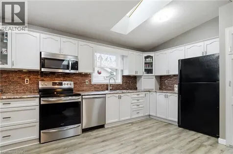 71 Barnes Avenue Brantford ON N3R 4Y9