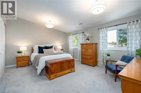 2100 Worthington Drive Oakville ON L6L 1E3