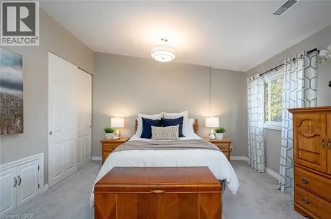2100 Worthington Drive Oakville ON L6L 1E3