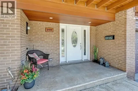 2100 Worthington Drive Oakville ON L6L 1E3