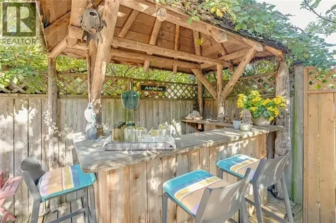 2100 Worthington Drive Oakville ON L6L 1E3