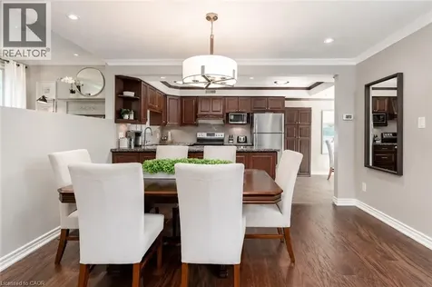 2100 Worthington Drive Oakville ON L6L 1E3