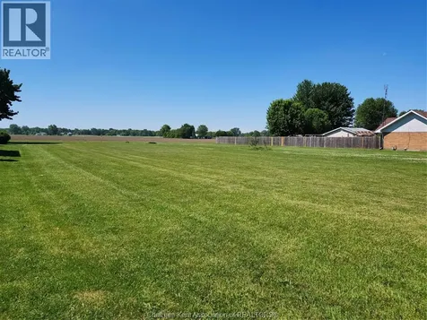 7005 Dufferin Avenue Wallaceburg ON N8A 4N3
