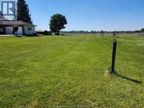 7005 Dufferin Avenue Wallaceburg ON N8A 4N3