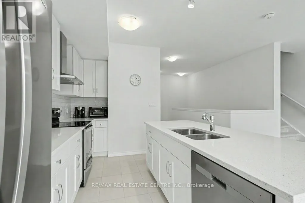 53 Lomond Lane Kitchener ON N2R 0T6