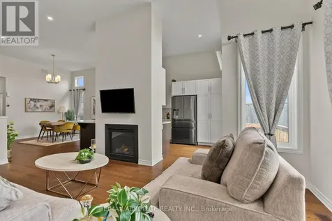 231 Shinny Avenue Ottawa ON K2B 0V9