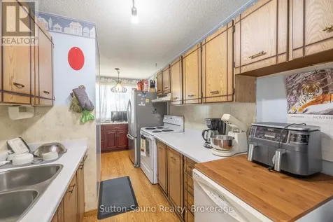 82 Laurie Crescent Owen Sound ON N4K 6C3