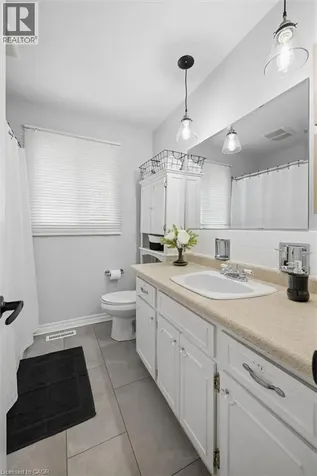 22 Brookside Crescent Kitchener ON N2N 1H1