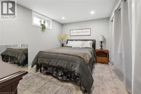 22 Brookside Crescent Kitchener ON N2N 1H1