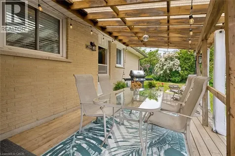 22 Brookside Crescent Kitchener ON N2N 1H1