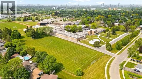 22 Brookside Crescent Kitchener ON N2N 1H1