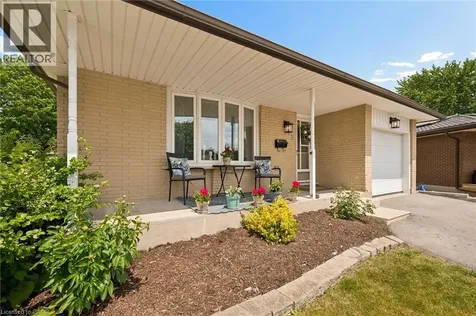 22 Brookside Crescent Kitchener ON N2N 1H1