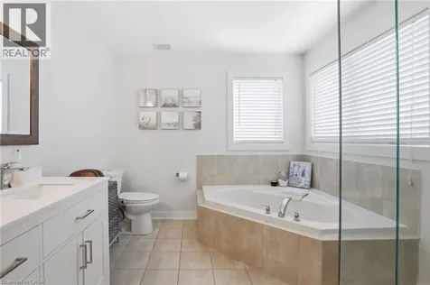 111 Greenstem Crescent Stoney Creek ON L8E 0A8