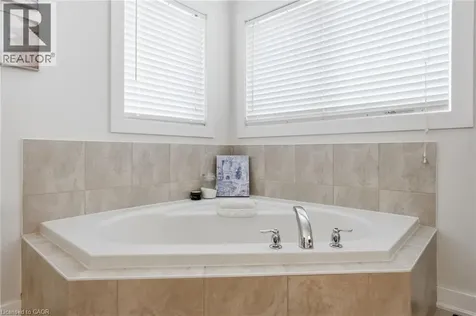 111 Greenstem Crescent Stoney Creek ON L8E 0A8