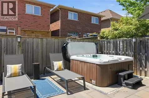 111 Greenstem Crescent Stoney Creek ON L8E 0A8