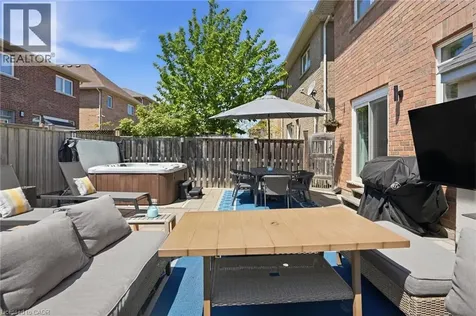 111 Greenstem Crescent Stoney Creek ON L8E 0A8